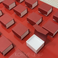 Красные коробочки на магните для колец на заказ
